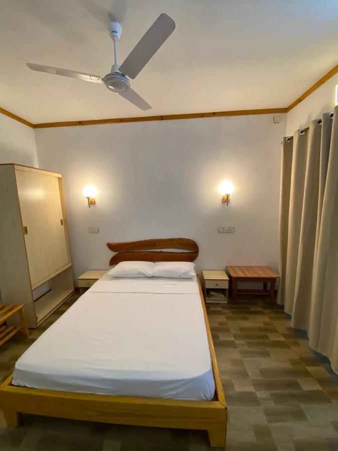 Moon Lodge Феліду Екстер'єр фото